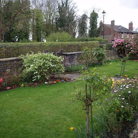 Church End Farm Bed And Breakfast Hale  Exterior foto