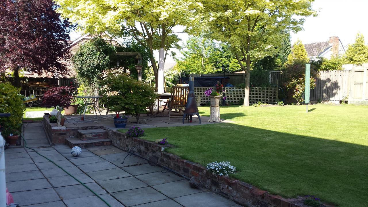 Church End Farm Bed And Breakfast Hale  Exterior foto