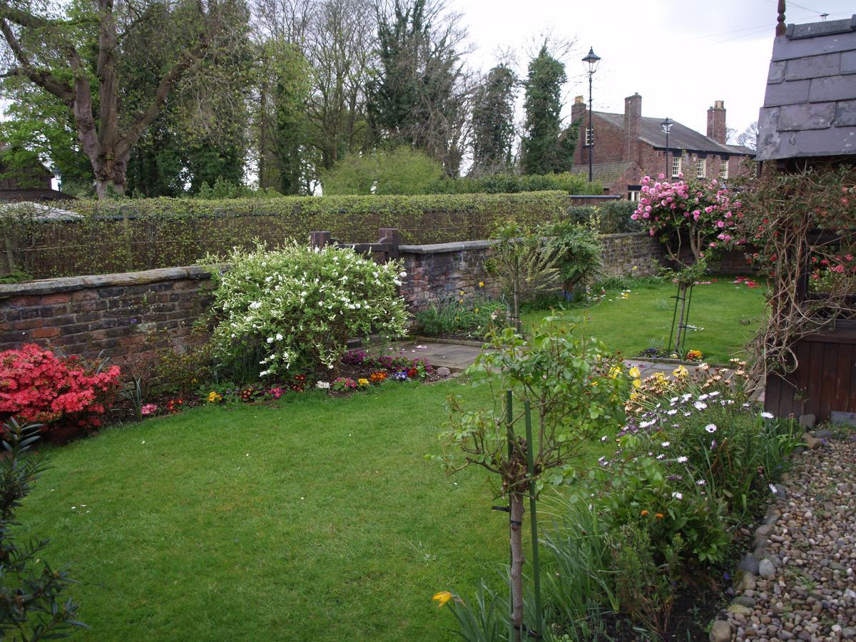 Church End Farm Bed And Breakfast Hale  Exterior foto